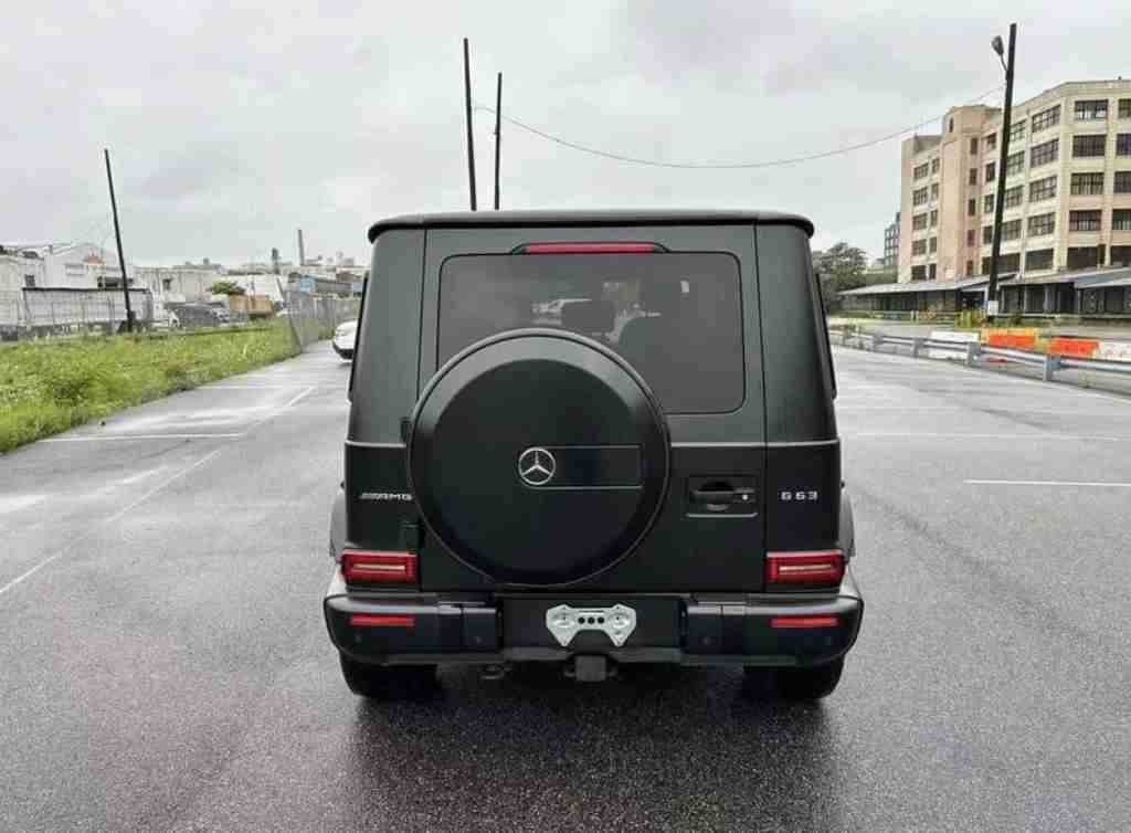 纽约 二手车 三厢轿车 **Mercedes-Benz(奔驰) G63