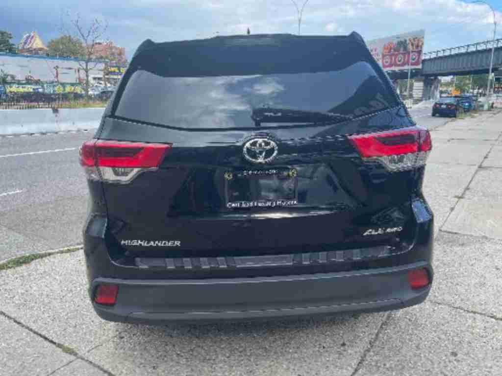 纽约 三厢轿车 二手车 ***2018toyota highlander XLE丰田汉兰达